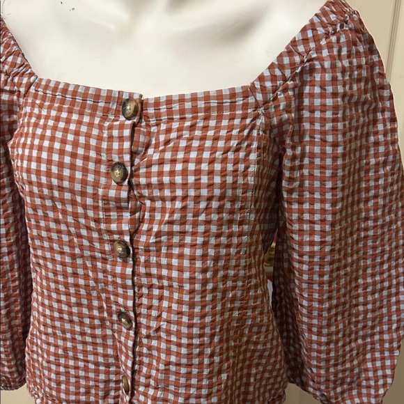 Madewell Off Shoulder Checkered Button-Up Blouse. Size 2 - Picture 3 of 9